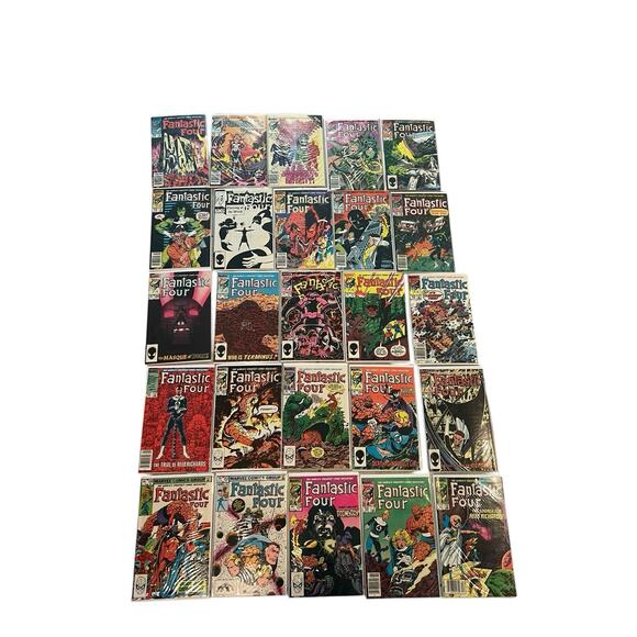 Lot 25 Fantastic Four bronze-age comics 249, 253, 259-264, 266-271, 274-284